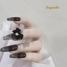 Load image into Gallery viewer, Black Dried Roses Bowtie Nails| 24pc Machine-made Best Press-on Nails Award-Winning Glue-on Nails
