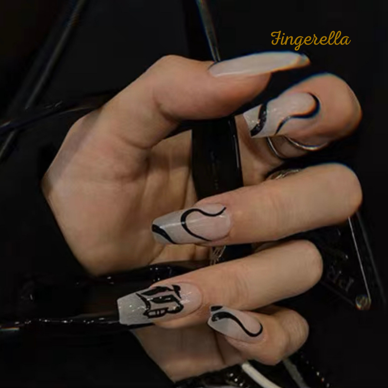 White & Black abstract line drawing Nails Cute| 24pc Machine-made